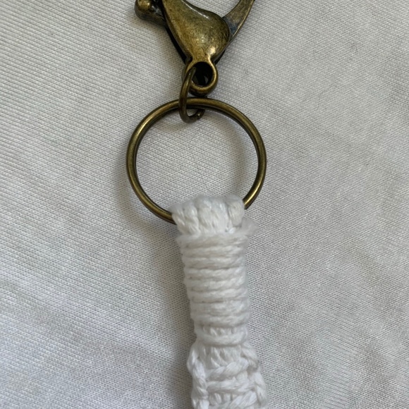 Macrame Keychain - Picture 2 of 4